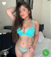 Etkileyici balık etli bayan Münire